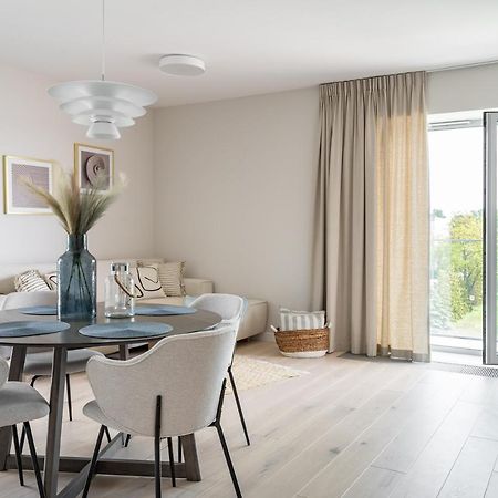 Yacht Park With Sea View By Lion Apartments Gdynia Exteriör bild