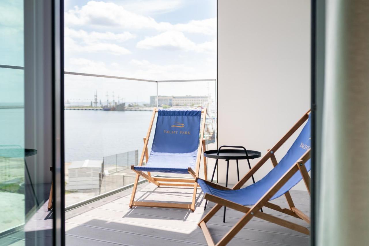 Yacht Park With Sea View By Lion Apartments Gdynia Exteriör bild
